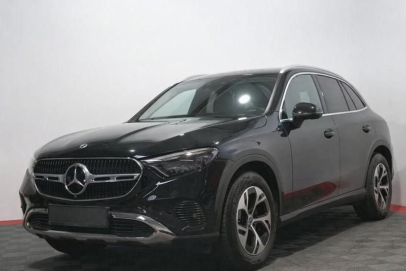 Gebraucht Mercedes GLC220 197 PS (144 kW) 2023 Schwarz SUV