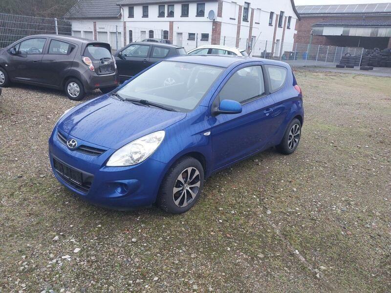 Blau Gebraucht 2011 Hyundai i20 Edition+ Limousine | 4.450 € (Fairer Preis) - Bild 1/4