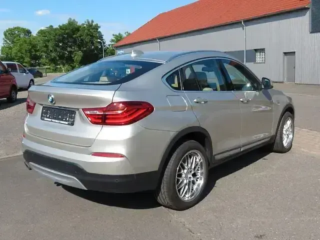 Gebraucht BMW X4 xLine 306 PS (225 kW) 2015 Silber SUV