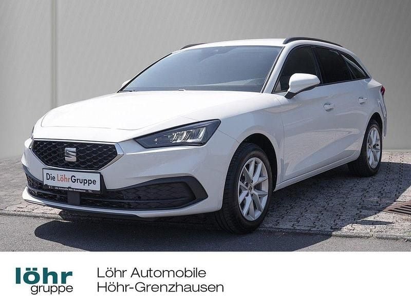 "candy" weiss Gebraucht 2024 Seat Leon ST Style Kombi | 20.480 € (Superpreis) - Bild 1/4