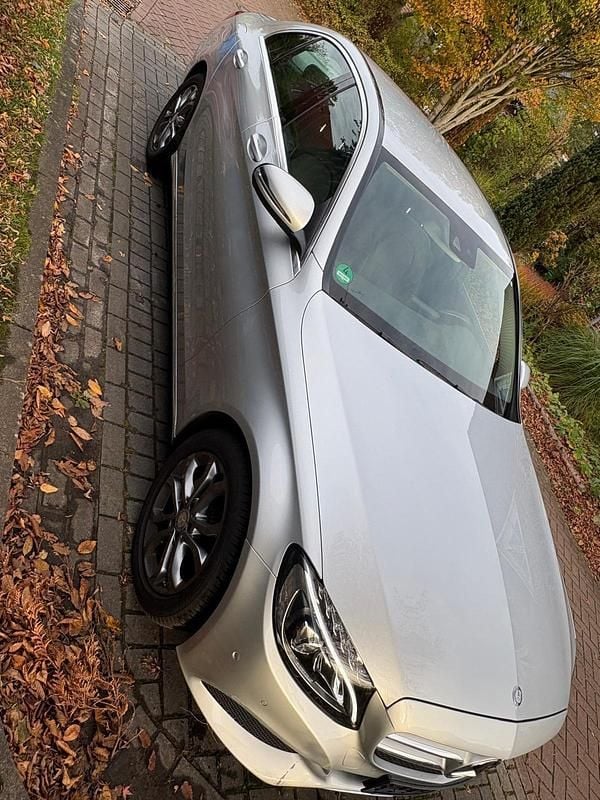 Gebraucht Mercedes C180 156 PS (114 kW) 2016 Silber Limousine