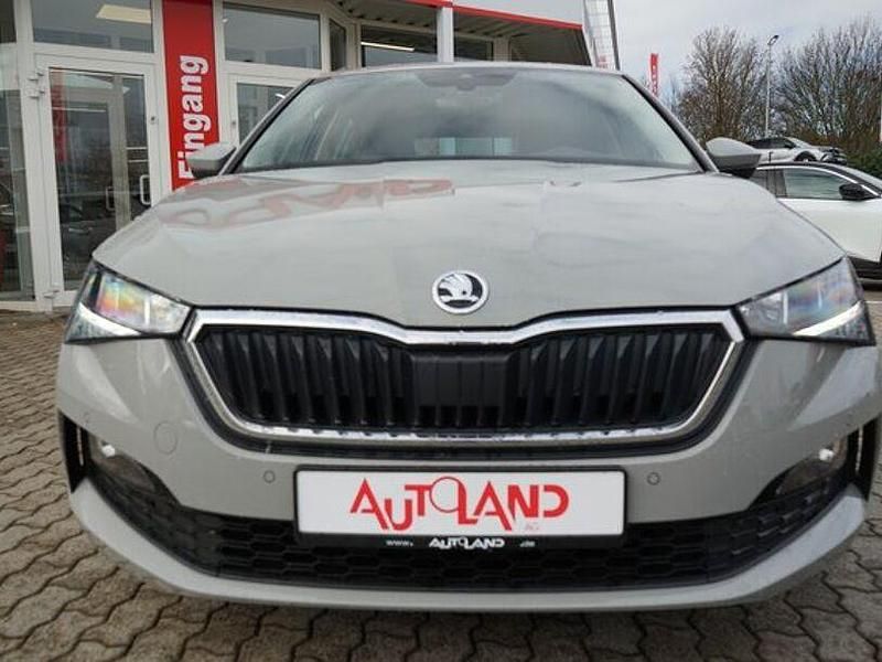 Gebraucht Skoda Scala Ambition 110 PS (80 kW) 2023 Grau Kleinwagen