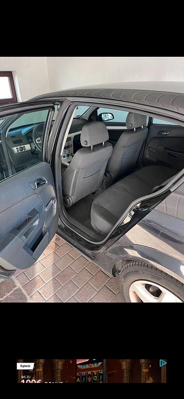 Gebraucht Opel Astra 105 PS (77 kW) 2008 Schwarz Kleinwagen