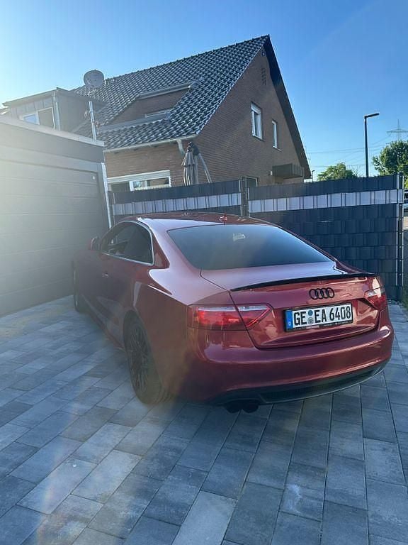 Rot Gebraucht 2009 Audi A5 Sport Coupé | 6.900 € (Superpreis) - Bild 1/4