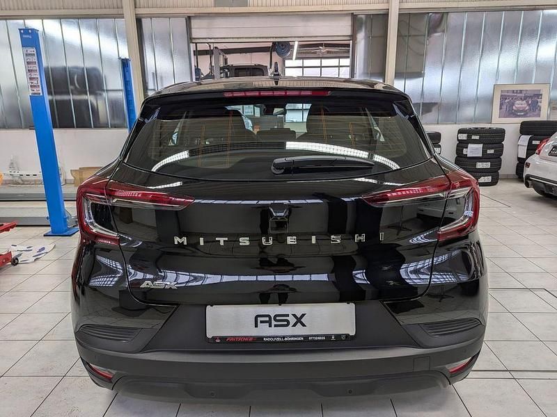 Neu Mitsubishi ASX Basis 91 PS (66 kW) 2025 Schwarz SUV