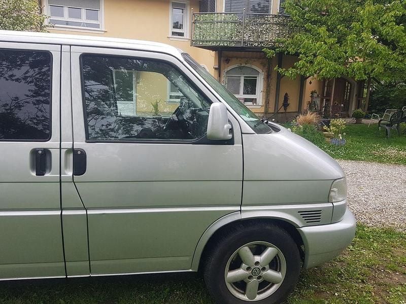 Gebraucht VW Multivan 151 PS (111 kW) 2000 Silber Van / Kleinbus