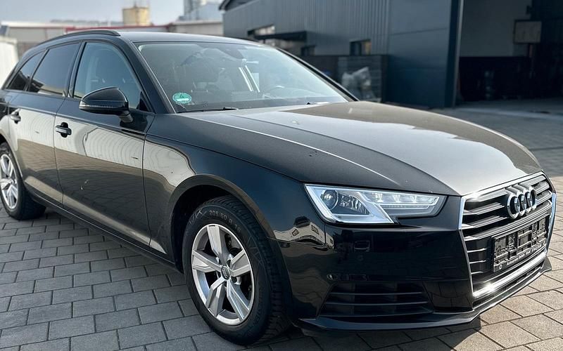 Gebraucht Audi A4 150 PS (110 kW) 2017 Schwarz Kombi
