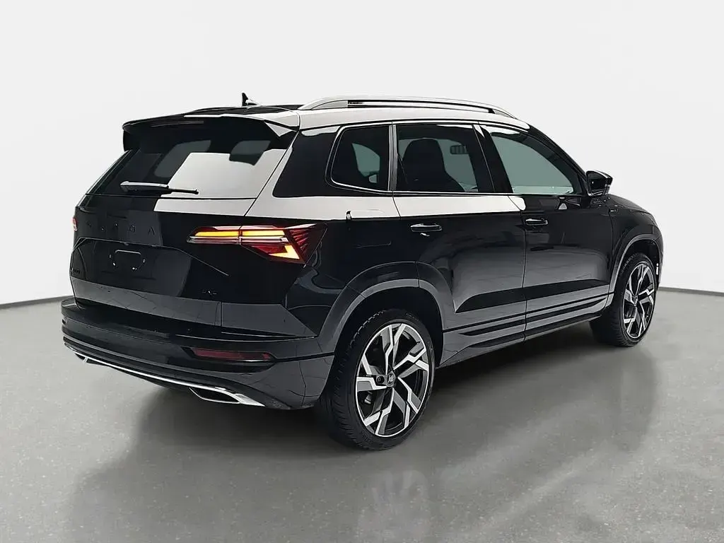 Neu Skoda Karoq SportLine 190 PS (139 kW) 2026 Grau SUV