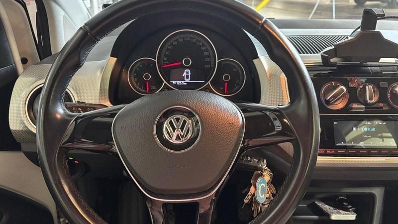 Używany VW up! high up! 2018 Biały Hatchback