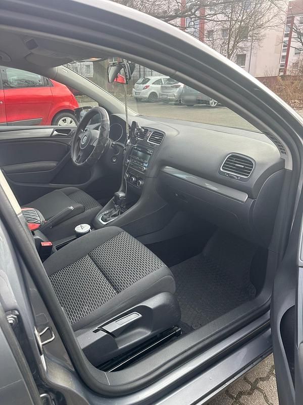 Gebraucht VW Golf VI 110 PS (80 kW) 2009 Grau Kleinwagen