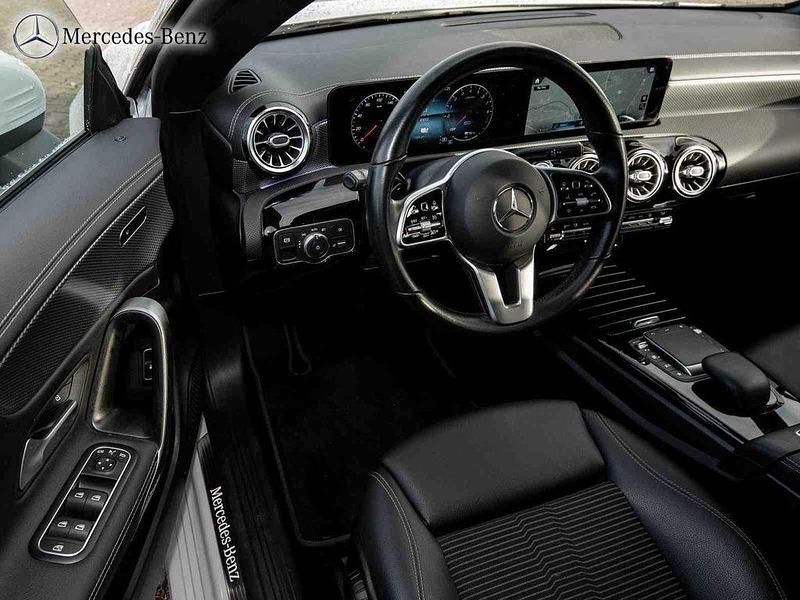 Gebraucht Mercedes CLA250e Shooting Brake Progressive 160 PS (117 kW) 2020 Digitalweiß Kombi