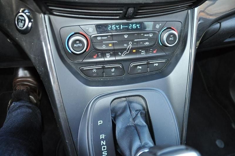 Gebraucht Ford C-MAX Titanium 150 PS (110 kW) 2019 Grau Van / Kleinbus