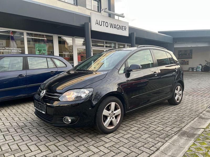 Schwarz Gebraucht 2011 VW Golf Plus Cross Team Van / Kleinbus | 6.780 € (Teuer) - Bild 1/4