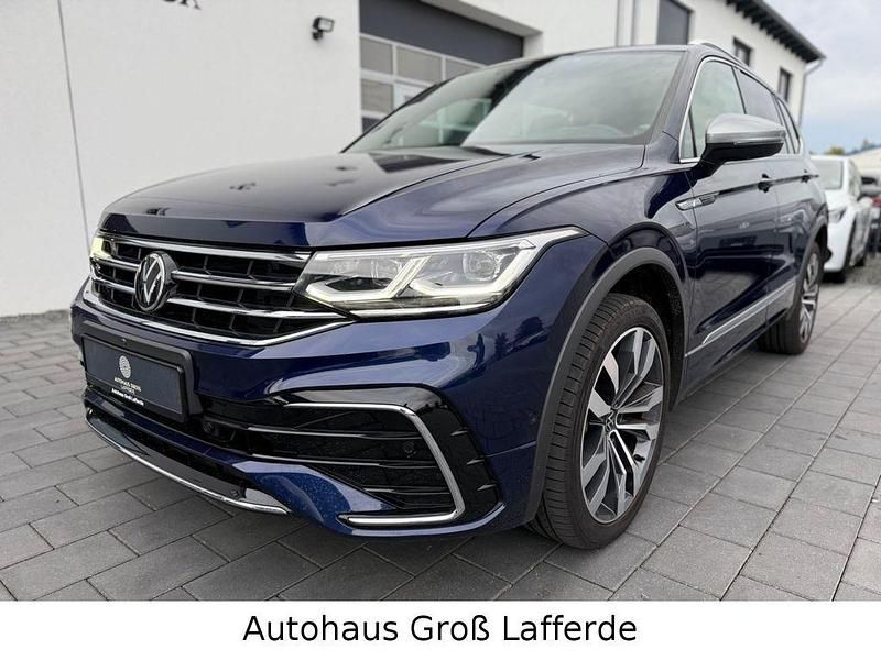 Blau Gebraucht 2022 VW Tiguan Allspace R-line SUV | 39.290 € (Etwas zu teuer) - Bild 1/4