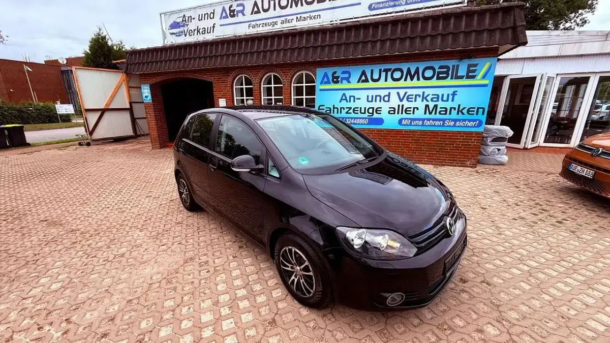 Gebraucht VW Golf Plus Cross Trendline 105 PS (77 kW) 2010 Deep black perleffekt Limousine