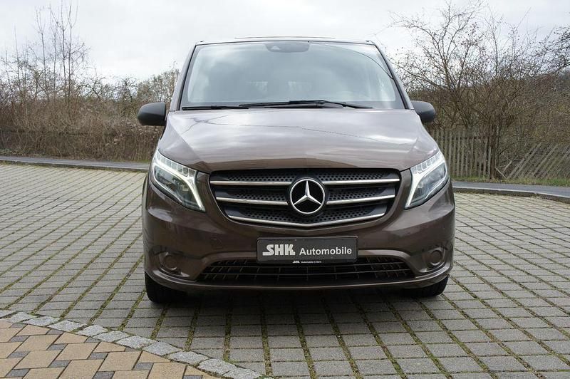 Gebraucht Mercedes Vito 190 PS (139 kW) 2016 Braun Van