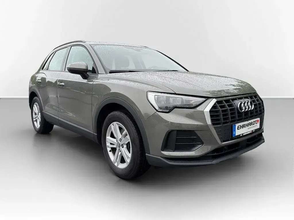 Gebraucht Audi Q3 Design 150 PS (110 kW) 2019 Grau SUV