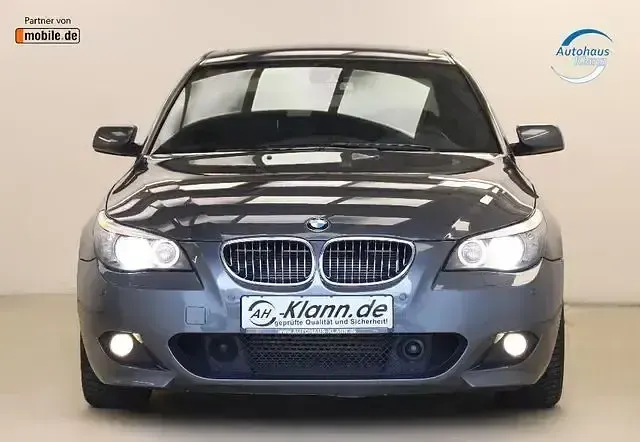 Gebraucht BMW 550 M Sport 367 PS (269 kW) 2007 Grau Limousine