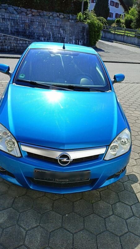 Blau Gebraucht 2004 Opel Tigra Cabrio | 1.250 € (Fairer Preis) - Bild 1/4