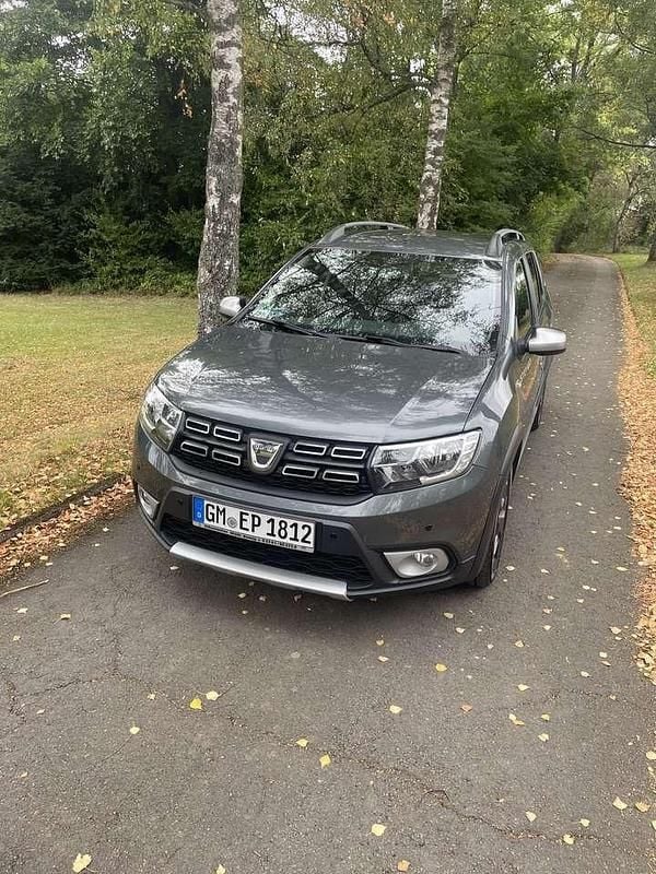 Gebraucht 2018 Dacia Logan Celebration Limousine | 5.100 € (Superpreis) - Bild 1/4