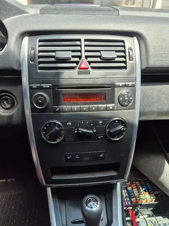 Gebraucht Mercedes B170 116 PS (85 kW) 2006 Silber Van / Kleinbus