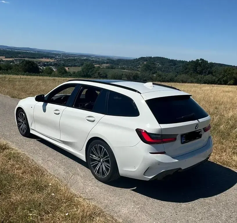 Gebraucht BMW 320 Sport Line 190 PS (139 kW) 2021 Weiß Kombi