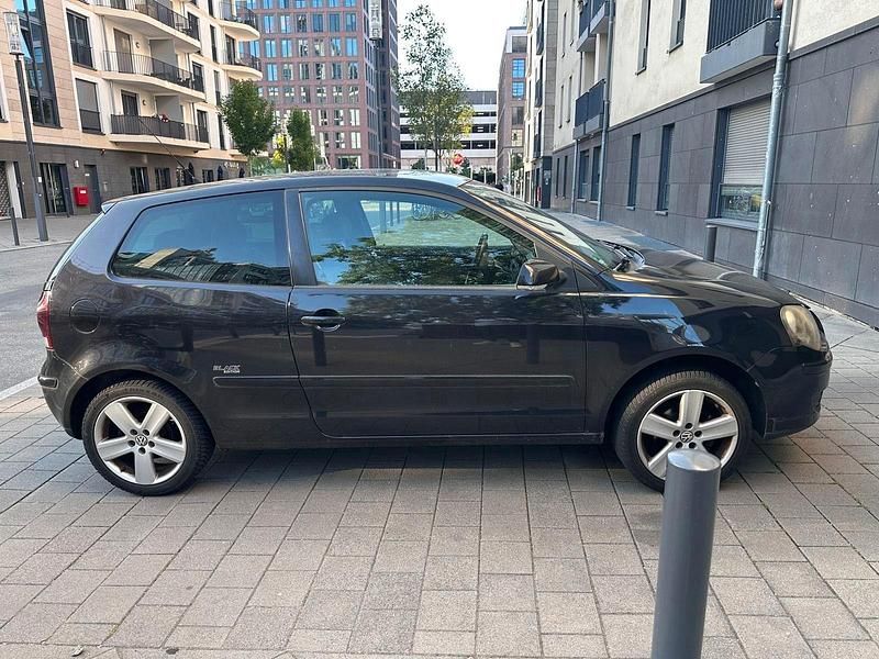 Second-hand VW Polo 69 CP (50 kW) 2009 Negru Hatchback