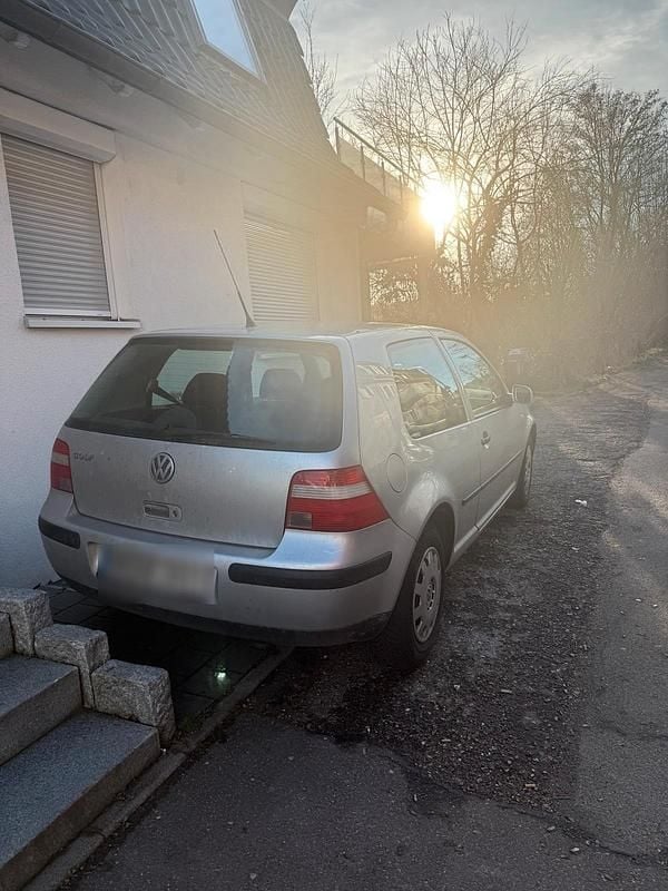 Occasion VW Golf IV 90 ch (66 kW) 2003 Argent Citadine