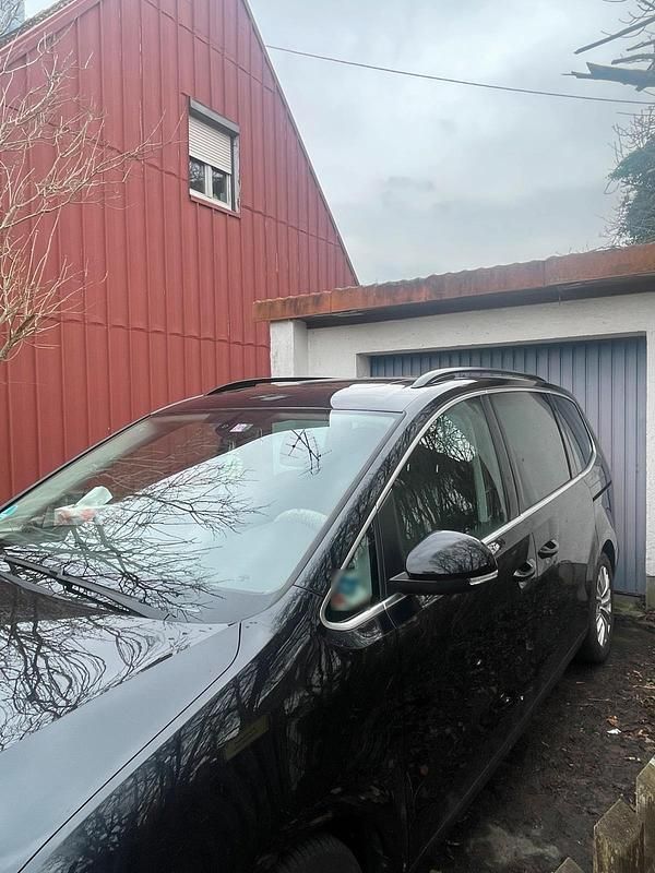 Gebraucht VW Sharan 140 PS (102 kW) 2011 Schwarz Van / Kleinbus