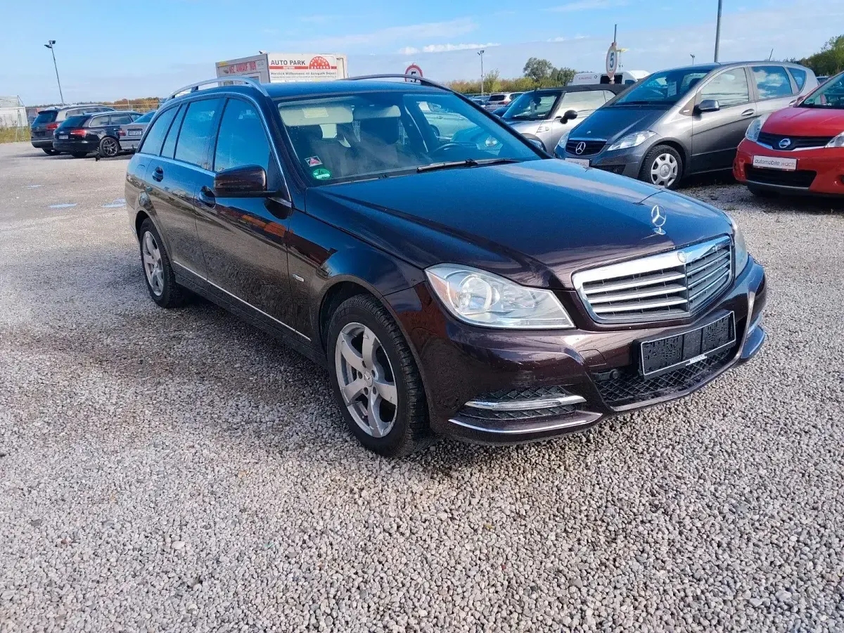 Gebraucht Mercedes C220 170 PS (125 kW) 2012 Braun Limousine