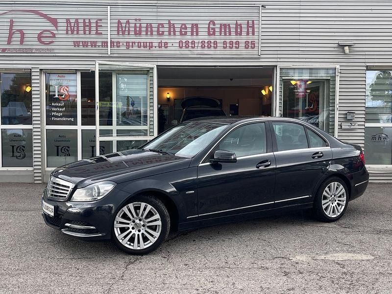 Schwarz Gebraucht 2012 Mercedes C250 Limousine | 8.990 € (Fairer Preis) - Bild 1/4