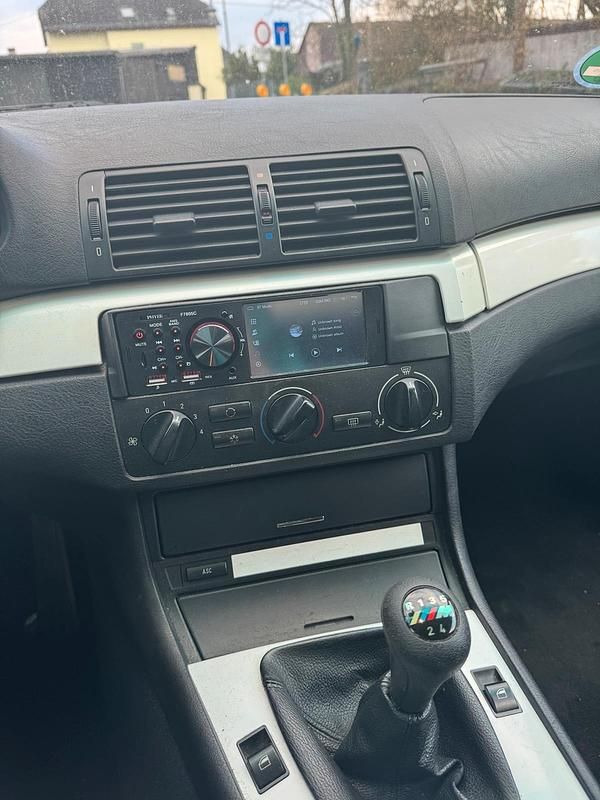 Second-hand BMW 325 192 CP (141 kW) 2002 Argintiu Berlinǎ