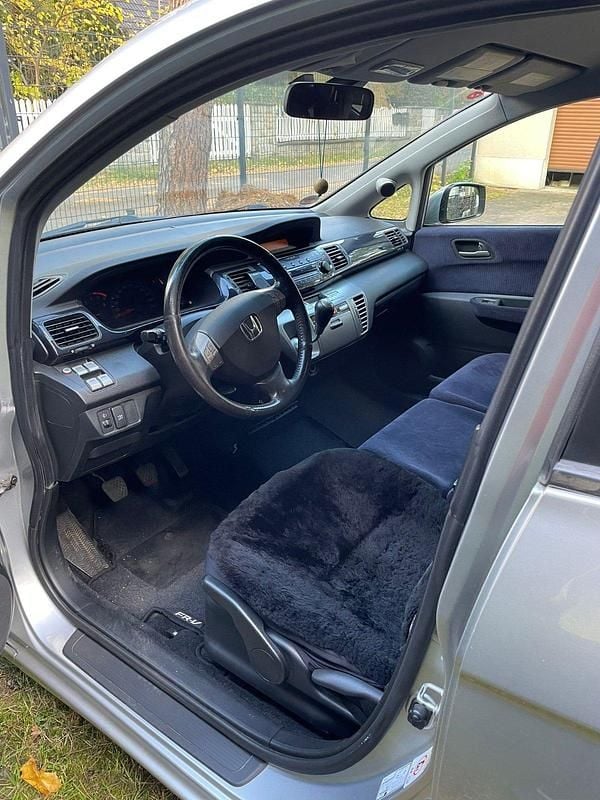 Silber Gebraucht 2008 Honda FR-V Van / Kleinbus | 2.477 € (Fairer Preis) - Bild 1/4