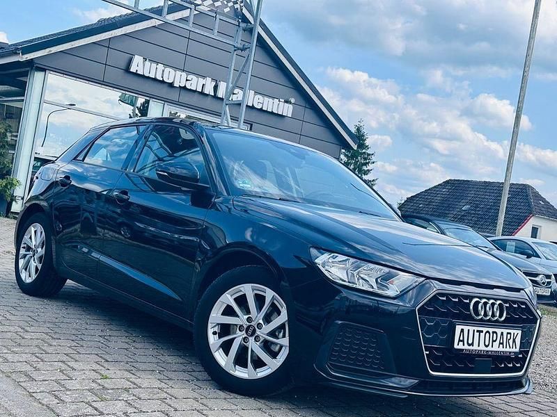 Schwarz Gebraucht 2022 Audi A1 Sportback Advanced Kleinwagen | 17.777 € (Fairer Preis) - Bild 1/4
