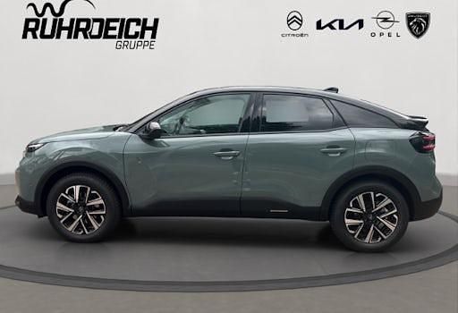 Neu Citroën C4 PureTech 131 PS (96 kW) 2025 Manhatten grün Limousine