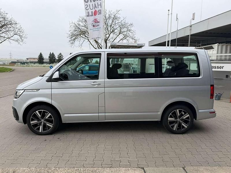 Używany VW Multivan Comfortline 204 KM (150 kW) 2023 Srebrny Minivan
