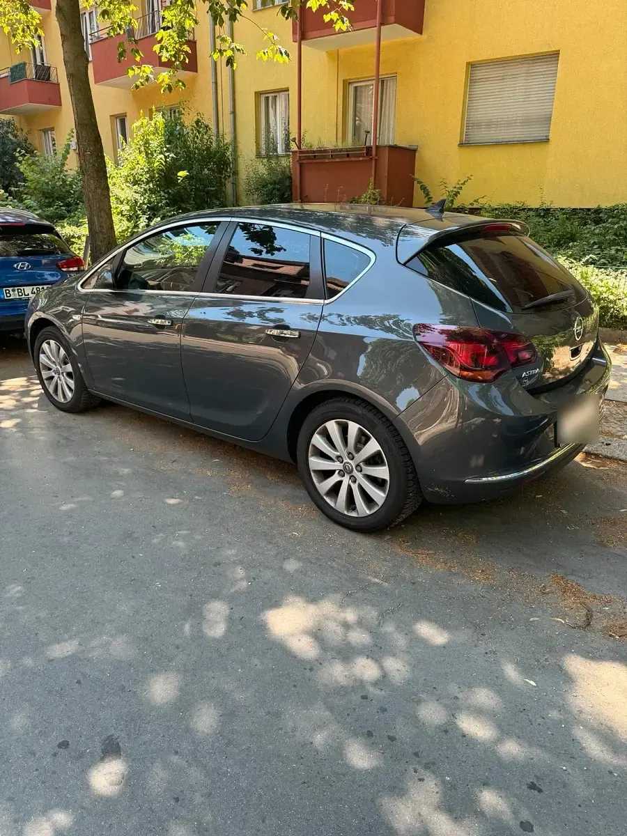 Gebraucht Opel Astra 2013 Silber Kleinwagen