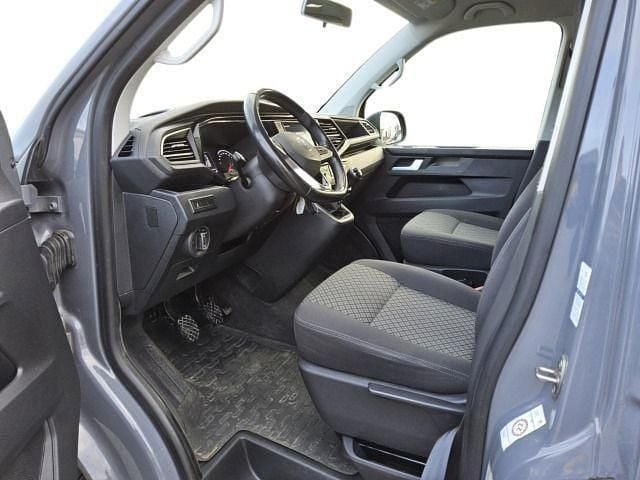 Gebraucht VW Multivan Trendline 150 PS (110 kW) 2021 Grau Van