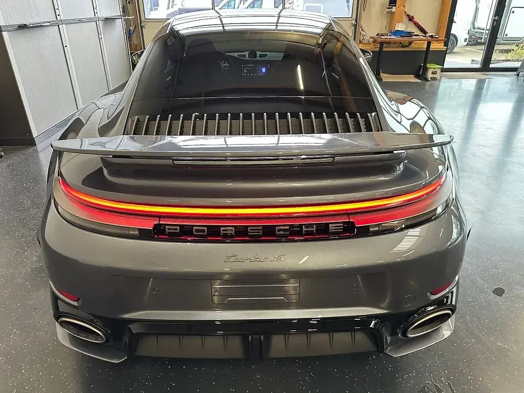 Gebraucht Porsche 911 Turbo S 711 PS (522 kW) 2026 Silber Coupé