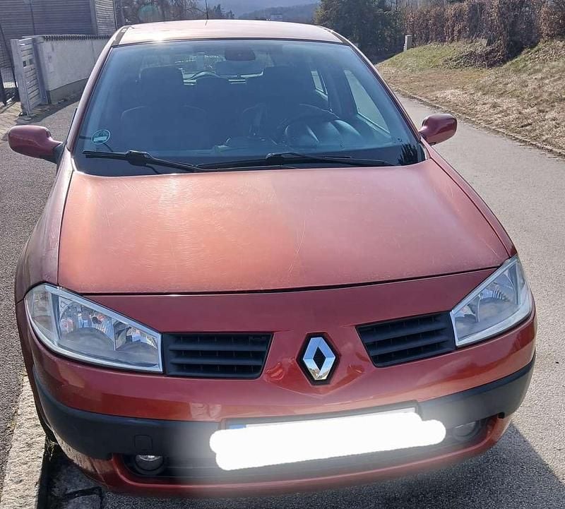 Gebraucht Renault Mégane GrandTour Dynamique 113 PS (83 kW) 2004 Rot Kombi
