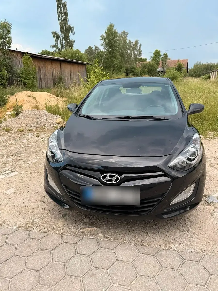 Gebraucht Hyundai i30 100 PS (73 kW) 2014 Schwarz Limousine
