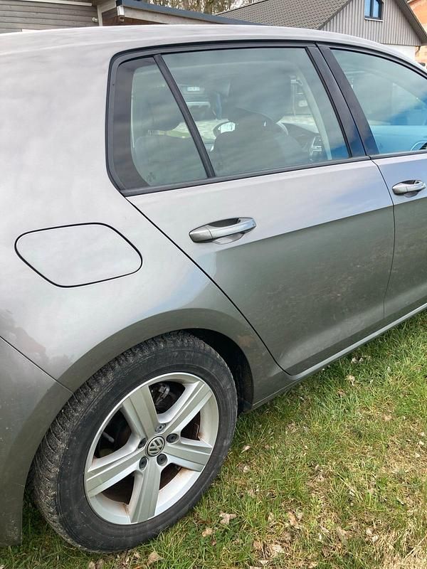 Gebraucht VW Golf VII 86 PS (63 kW) 2013 Silber Limousine