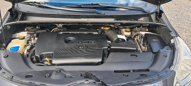 Gebraucht Toyota Verso 126 PS (92 kW) 2011 Braun Van / Kleinbus