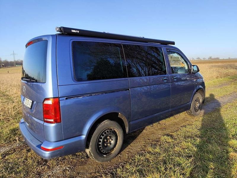 Gebraucht VW Multivan Trendline 150 PS (110 kW) 2018 Blau Van / Kleinbus