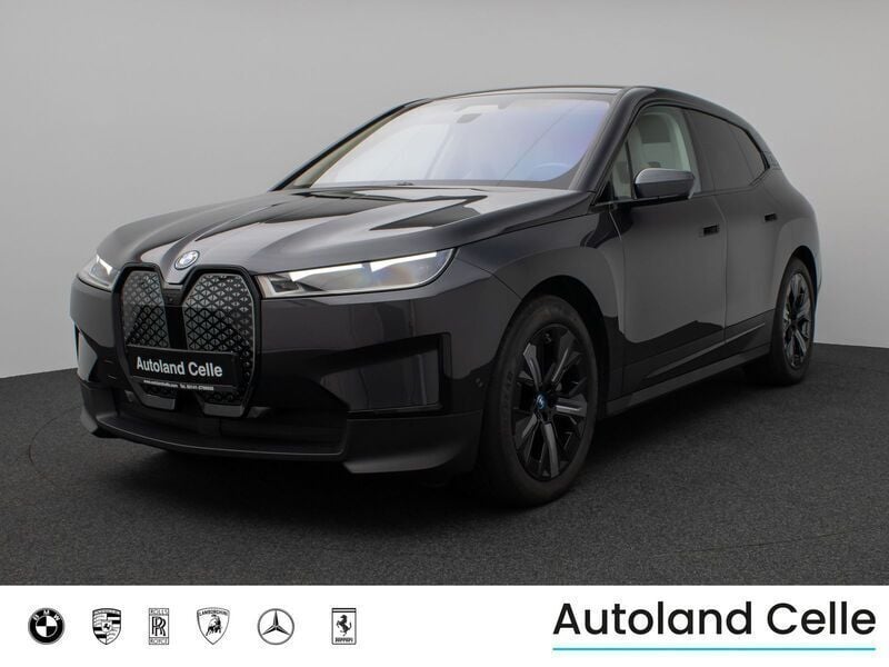 Sophistograu brillanteffekbeige Gebraucht 2022 BMW iX Shadowline SUV | 41.999 € (Fairer Preis) - Bild 1/4