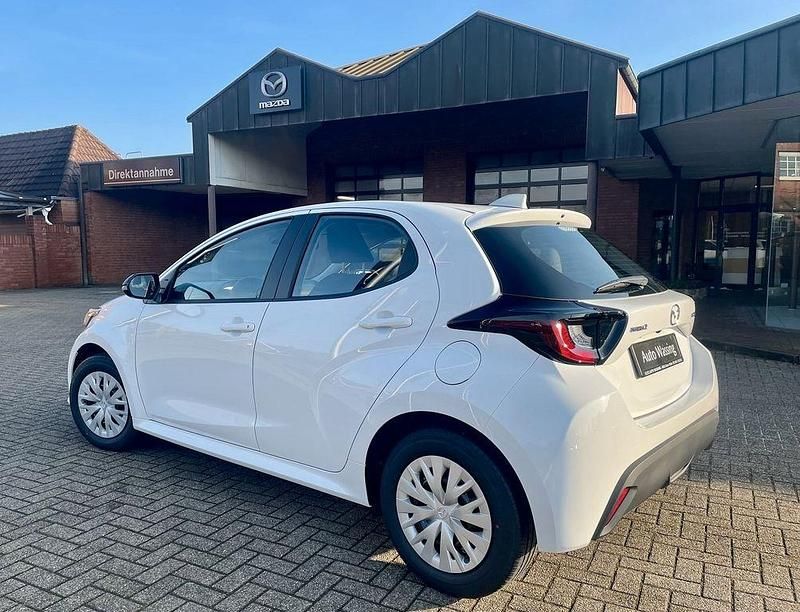 Gebraucht Mazda 2 116 PS (85 kW) 2023 Weiß Kleinwagen