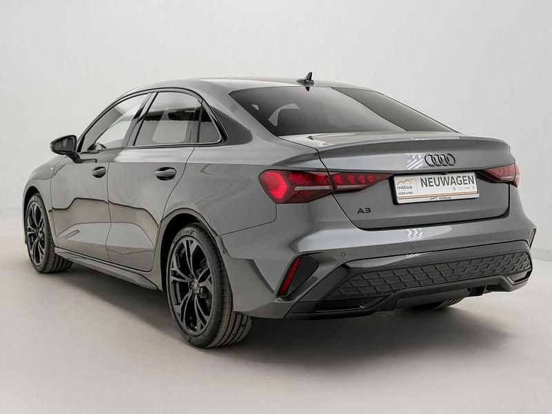 Neu Audi A3 S-Line 150 PS (110 kW) 2026 Daytonagrau perleffekt Limousine