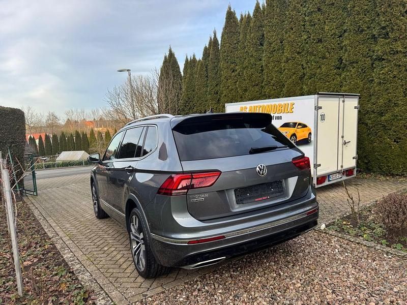 Gebraucht VW Tiguan Allspace R-line 245 PS (180 kW) 2022 Grau SUV