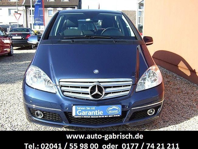 Gebraucht Mercedes A160 Avantgarde 95 PS (69 kW) 2010 Blau Van / Kleinbus