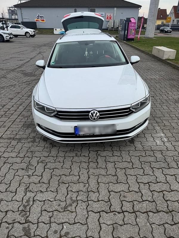 Weiß Gebraucht 2015 VW Passat Kombi | 12.500 € (Fairer Preis) - Bild 1/4